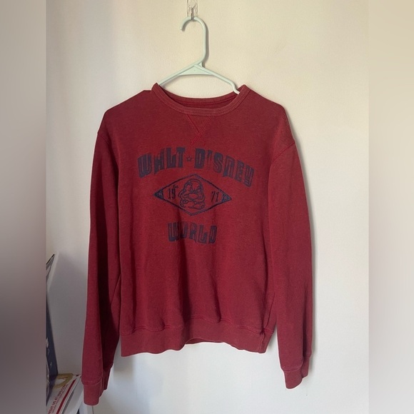 Disney Parks Burgundy Grumpy Pullover Sweatshirt Size Medium - Picture 1 of 7